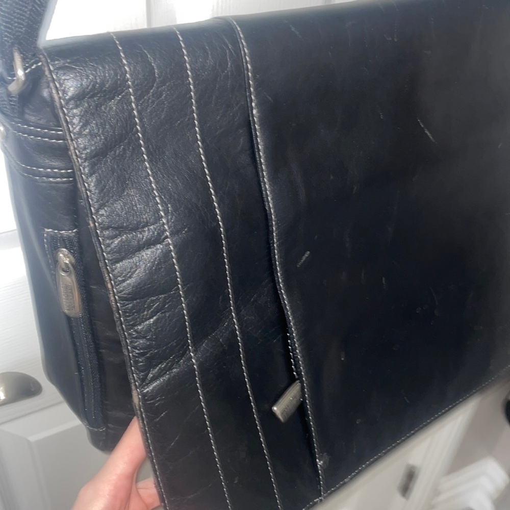 KENNETH COLE LAPTOP BAG - Picture 2 of 8